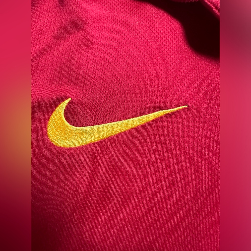 Roma Mens soccer jersey with collar - Red size small.  Totti 10 Nike - Picture 4 of 7